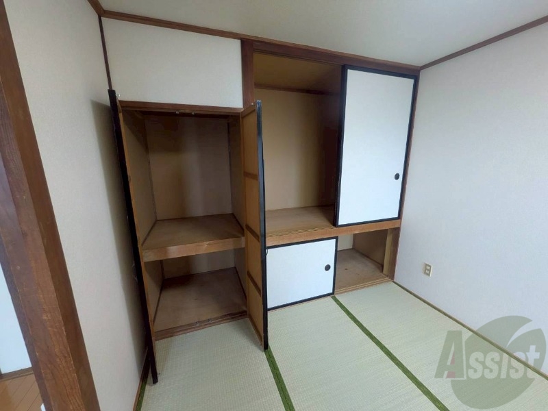 収納　こちらは収納です。物をしまう事ができますね！