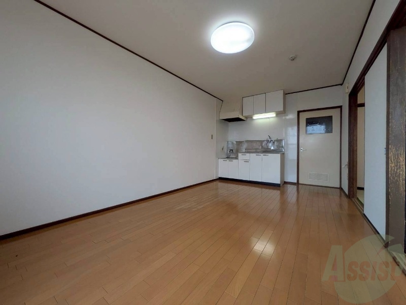 居室・リビング　広くてキレイなお部屋が広がっていて、充実した生活が送れそう。