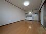 居室・リビング　広くてキレイなお部屋が広がっていて、充実した生活が送れそう。