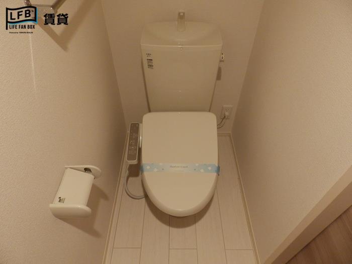 トイレ　※間取りの異なるお部屋の写真です
