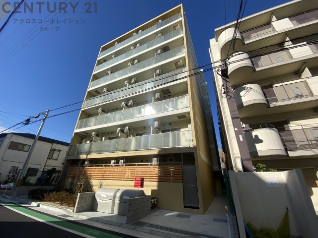 建物外観　エレベーター付きで重たい荷物も楽々♪