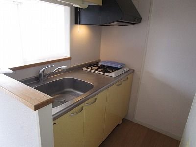 キッチン　※同物件別部屋参考画像