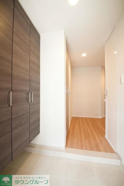 玄関　※写真は同タイプ住戸です。
