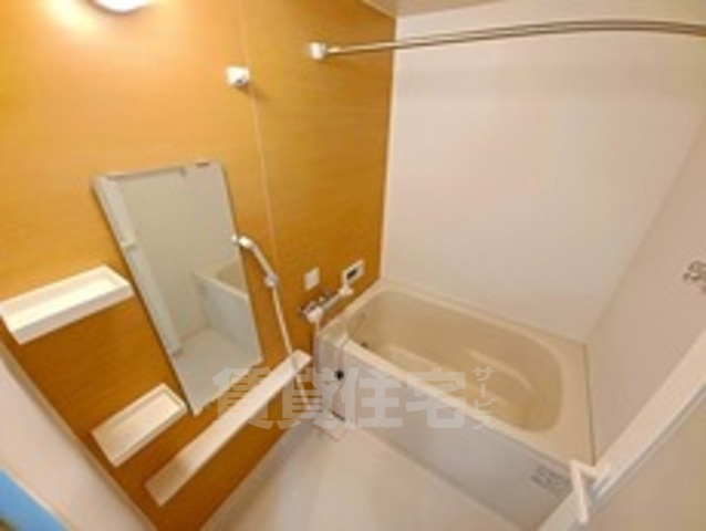 バス・シャワールーム　同物件別部屋写真