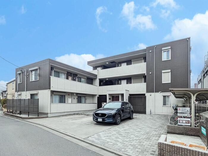 建物外観　3階建てアパート