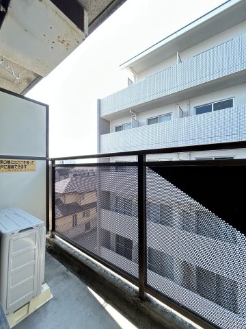 バルコニー　広々としたバルコニーです