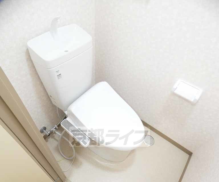 トイレ　ウォシュレット付きです