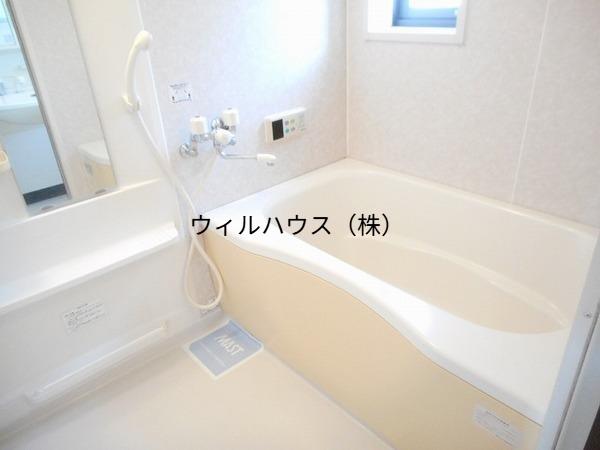 バス・シャワールーム　キレイにリフォームされています！