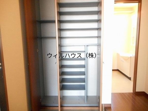 玄関　シューズボックス！
