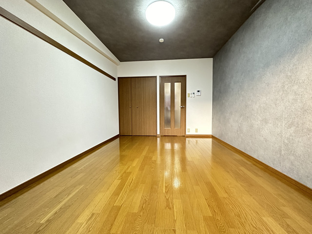 居室・リビング　別部屋参考写真です