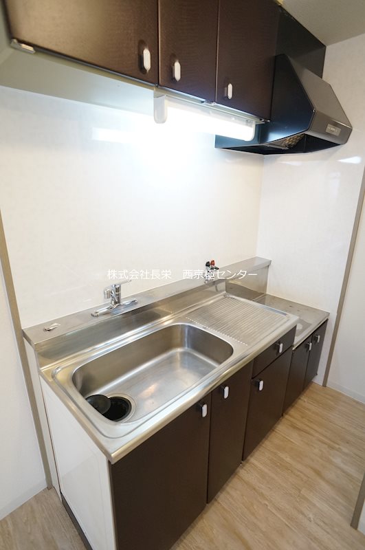 キッチン　同タイプ別号室の写真です★（実際のお部屋とは異なります）