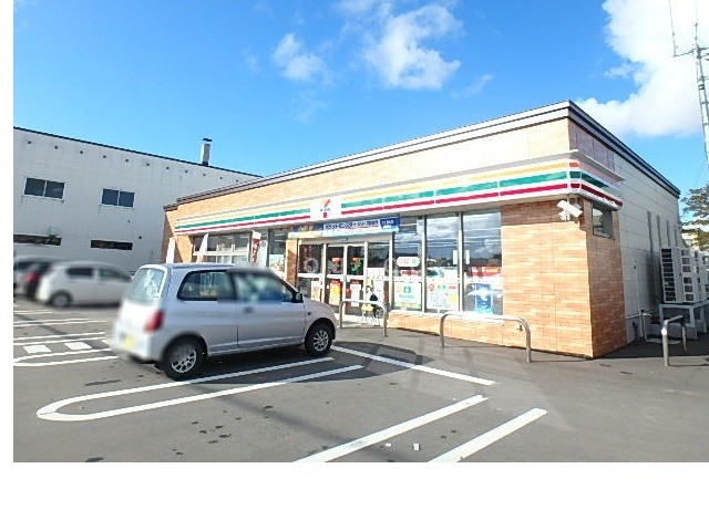 コンビニ　セブンイレブン旭川秋月2条店（コンビニ）まで1245m