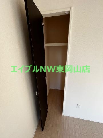 収納　洋室クローゼット