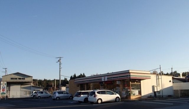 コンビニ　セブンイレブン多賀大社店様（コンビニ）まで400m