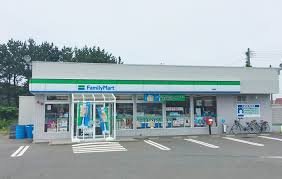コンビニ　ファミリーマート平野二丁目店（コンビニ）まで219m