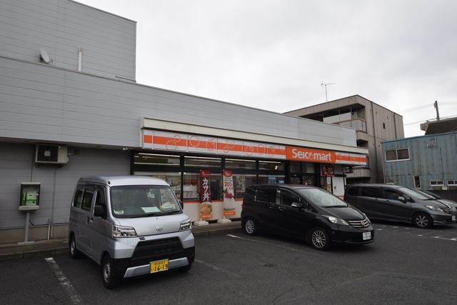コンビニ　セイコーマート草加マルエー店（コンビニ）まで134m