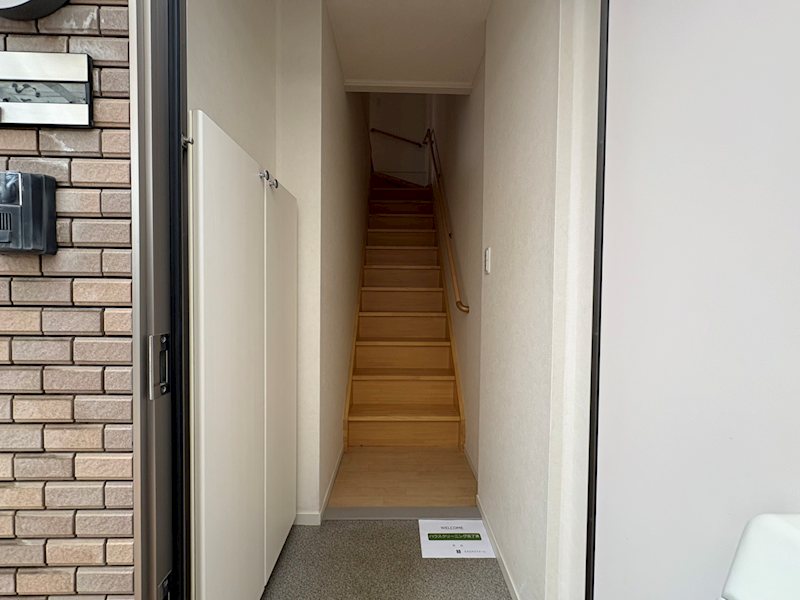 玄関　※参考写真