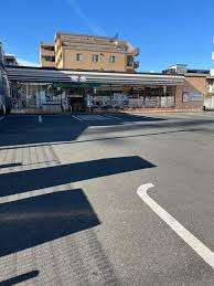 コンビニ　セブンイレブン下丸子多摩堤通り店（コンビニ）まで323m