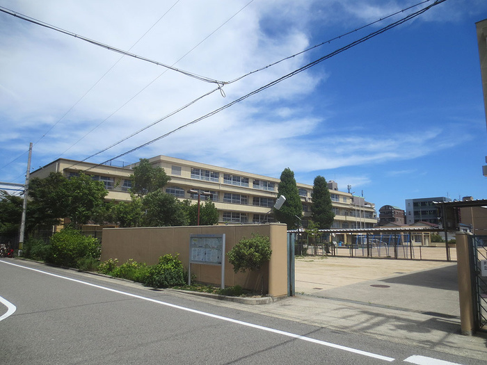 小学校　鳴尾小学校（小学校）まで350m