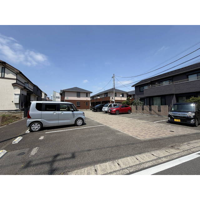 駐車場　敷地内に駐車場がございます♪