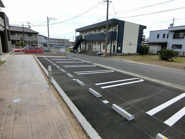 駐車場　駐車場