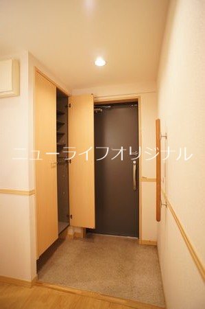 玄関　シューズボックス付きの玄関です！