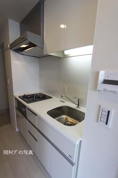 キッチン　同タイプ部屋　参考写真です