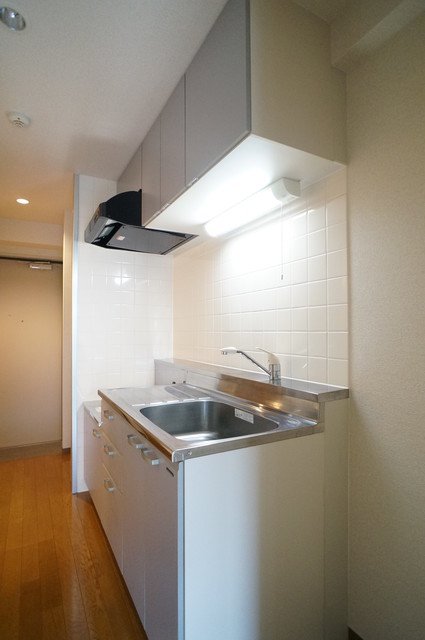 キッチン　参考写真（同建物別部屋のものです）
