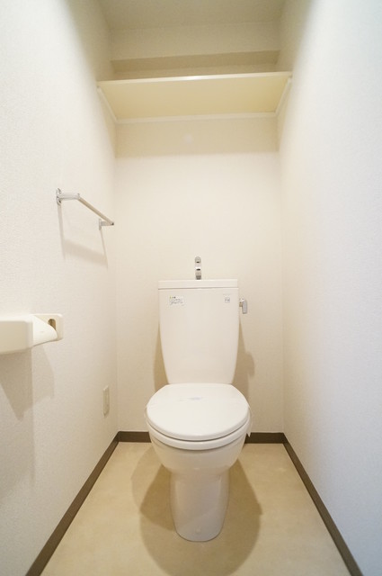 トイレ　参考写真（同建物別部屋のものです）