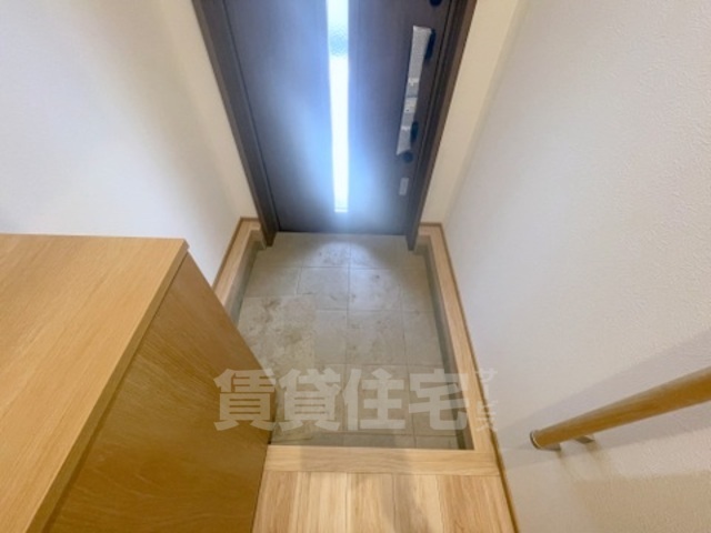 フォレストメゾン梅小路の玄関写真