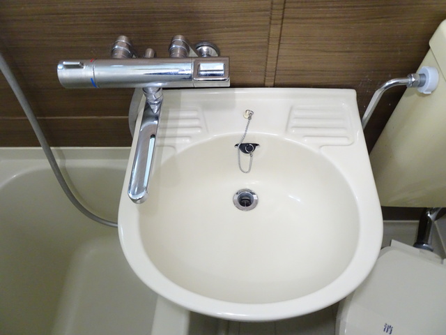 洗面設備　洗面ボウルもついているので、ここで洗顔できますね☆