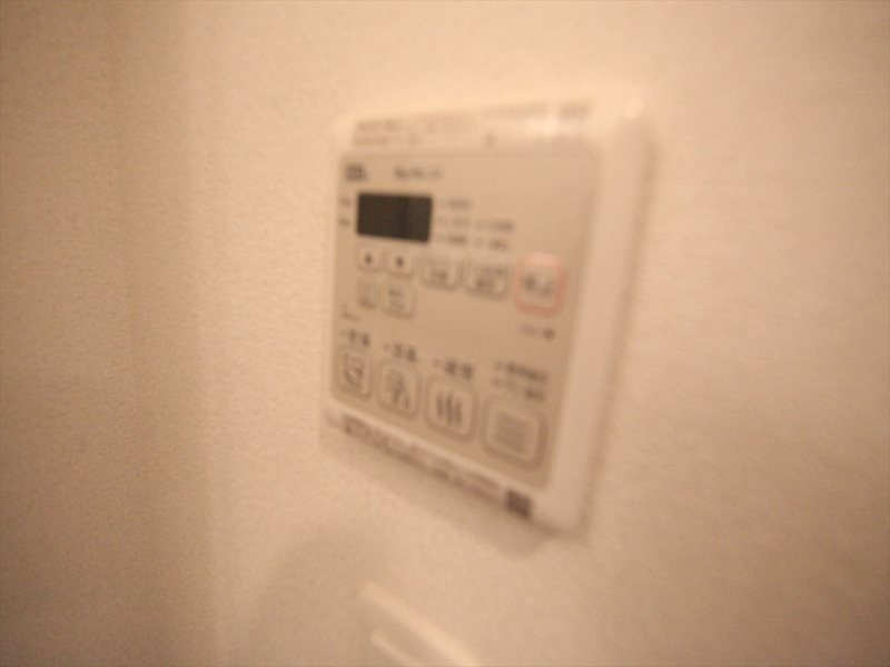 その他設備　浴室暖房乾燥機付き