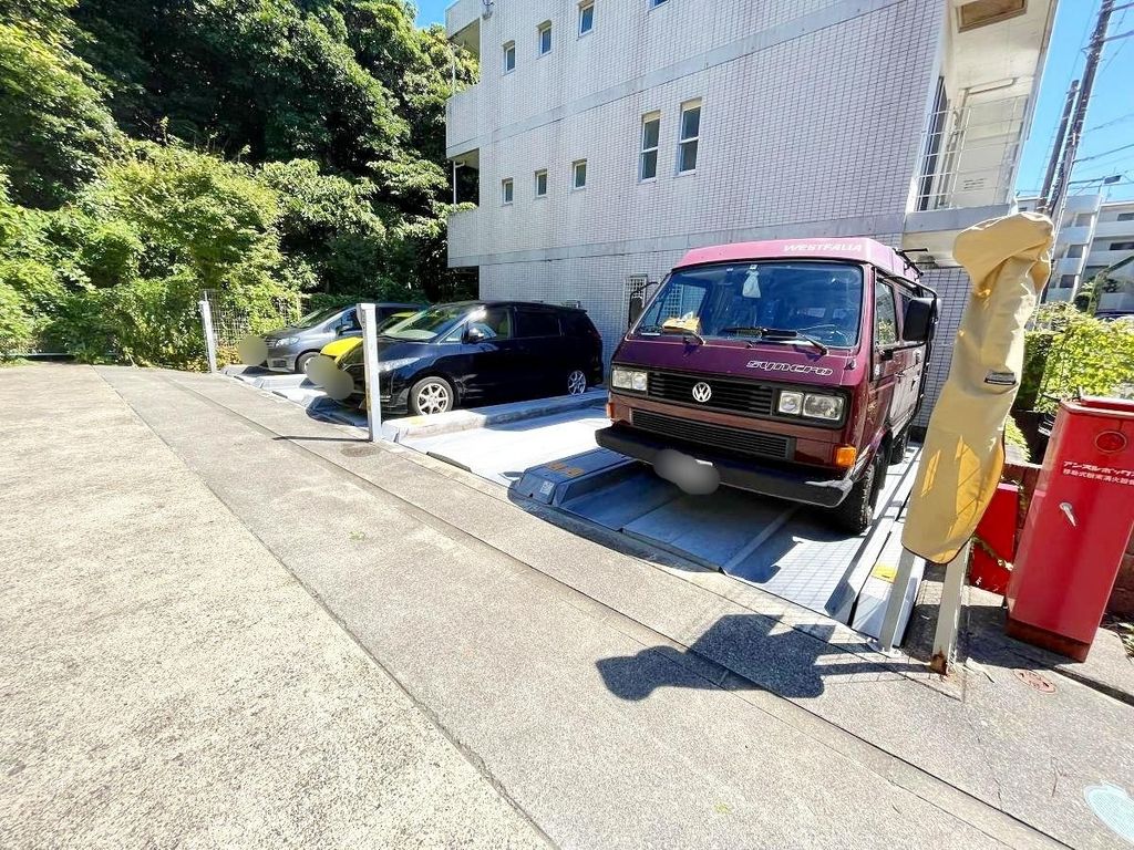 駐車場　駐車場