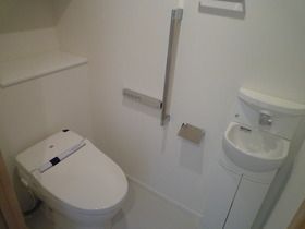 トイレ　トイレもきれいです