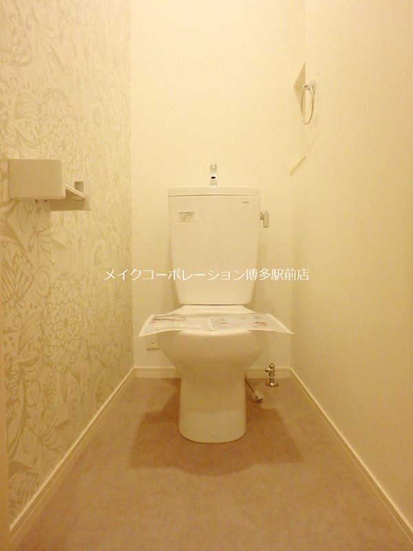 トイレ　反転タイプ掲載です。