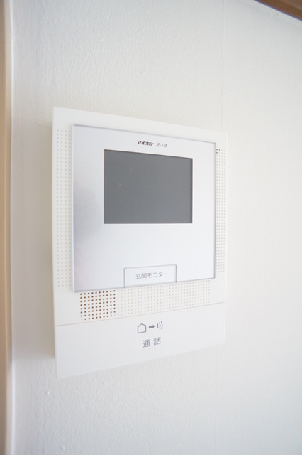 セキュリティ　ＴＶモニタ付インターホン完備で突然の来訪者が来ても安心◎