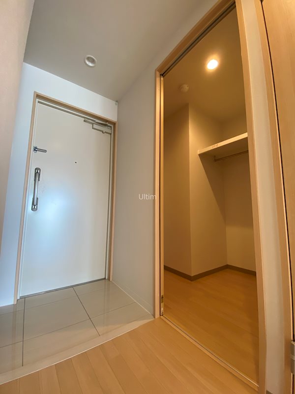 玄関　同タイプのお部屋です、ご参考までに