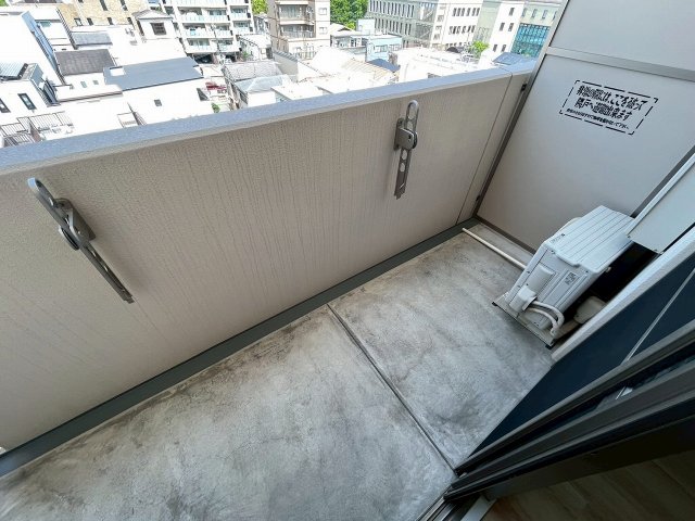 バルコニー　外からの目が気にならないバルコニーで洗濯物が干せます