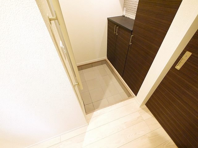玄関　収納もある玄関です