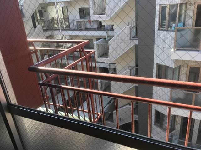 バルコニー　南西向き５階で陽当り良好のバルコニーです♪