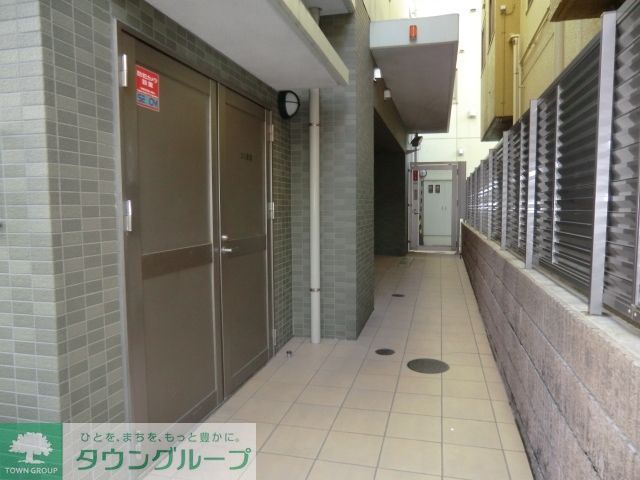 エントランス　エントランス通路