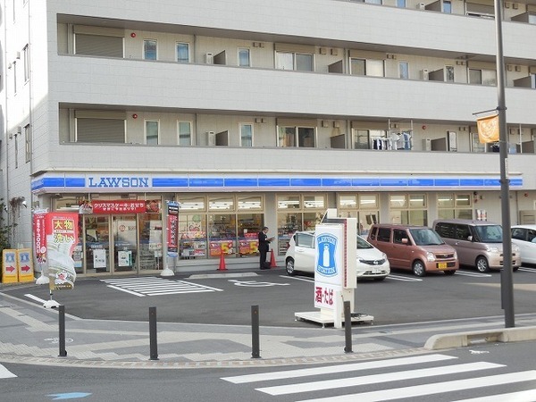 コンビニ　ローソン藤沢駅北口店（コンビニ）まで126m