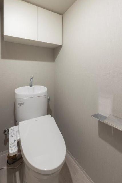 トイレ　※写真は同タイプ住戸です。