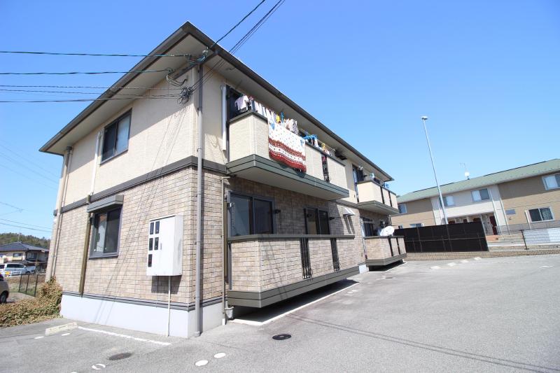 建物外観　ラファエルＣ棟　建物外観