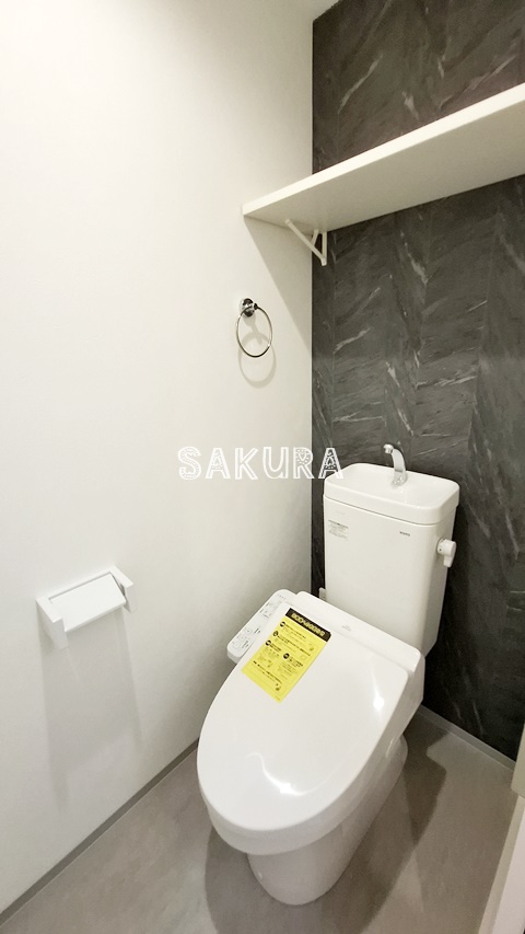 トイレ　落ち着いた色調のトイレです♪