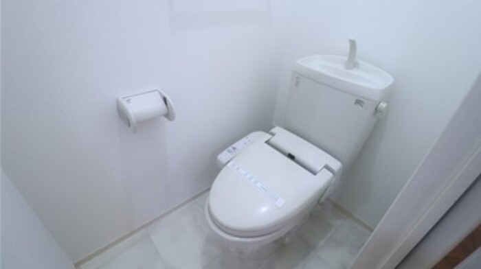 トイレ　温水洗浄暖房便座