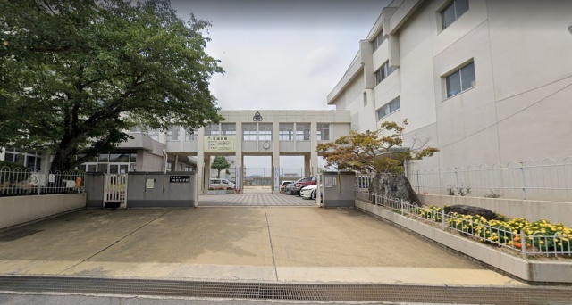中学校　姫路市立城乾中学校（中学校）まで1500m