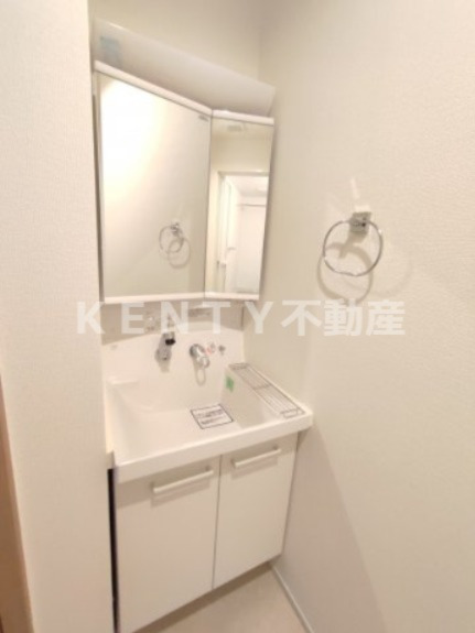 洗面設備　脱衣スペースもあります