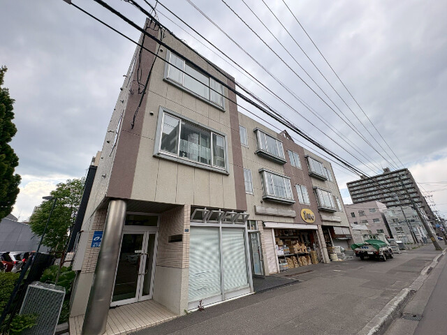 建物外観　札幌市東区北十三条東「ハイグレード１３」
