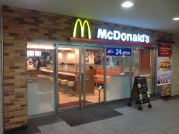 飲食店　マクドナルド 京王多摩センター店（飲食店）まで274m
